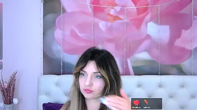 VioletUmi online show from 09/20/25, 09:25