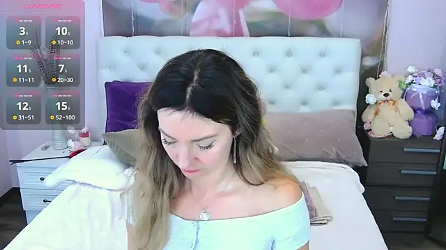 VioletUmi online show from 09/23/25, 07:59