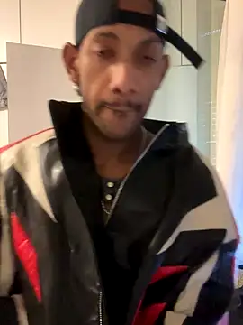 Snapshot of esteraulxxx chatting on 09/18/25, 04:54 esteraulxxx online show from 09/18/25, 04:54