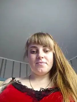 Snapshot of CoddessCrystal chatting on 11/12/25, 09:02 CoddessCrystal online show from 11/12/25, 09:02