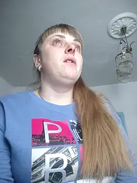 Snapshot of CoddessCrystal chatting on 01/16/26, 01:15 CoddessCrystal online show from 01/16/26, 01:15