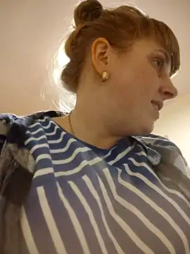 Snapshot of CoddessCrystal chatting on 02/20/26, 06:32 CoddessCrystal online show from 02/20/26, 06:32