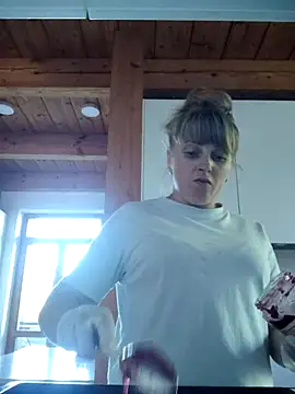 Snapshot of CoddessCrystal chatting on 09/18/25, 11:02 CoddessCrystal online show from 09/18/25, 11:02