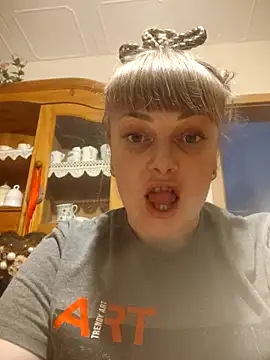 Snapshot of CoddessCrystal chatting on 02/15/26, 06:47 CoddessCrystal online show from 02/15/26, 06:47