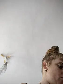 Snapshot of CoddessCrystal chatting on 11/13/25, 09:13 CoddessCrystal online show from 11/13/25, 09:13