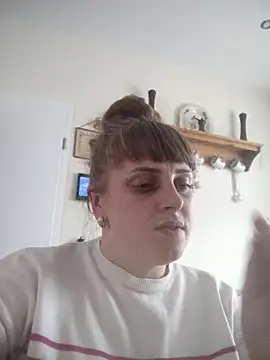 Snapshot of CoddessCrystal chatting on 02/16/26, 01:21 CoddessCrystal online show from 02/16/26, 01:21