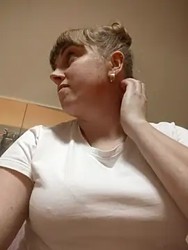 Snapshot of CoddessCrystal chatting on 02/06/26, 06:59 CoddessCrystal online show from 02/06/26, 06:59