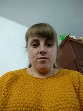 Snapshot of CoddessCrystal chatting on 11/28/25, 07:19 CoddessCrystal online show from 11/28/25, 07:19