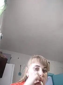 Snapshot of CoddessCrystal chatting on 10/22/25, 10:15 CoddessCrystal online show from 10/22/25, 10:15