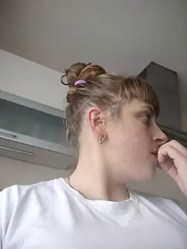 Snapshot of CoddessCrystal chatting on 02/05/26, 12:45 CoddessCrystal online show from 02/05/26, 12:45