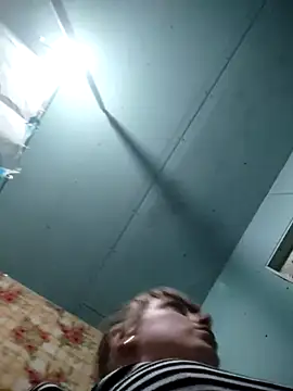 Snapshot of CoddessCrystal chatting on 10/15/25, 04:59 CoddessCrystal online show from 10/15/25, 04:59