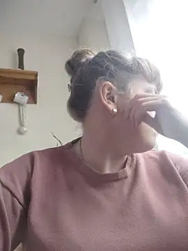 Snapshot of CoddessCrystal chatting on 02/07/26, 10:01 CoddessCrystal online show from 02/07/26, 10:01