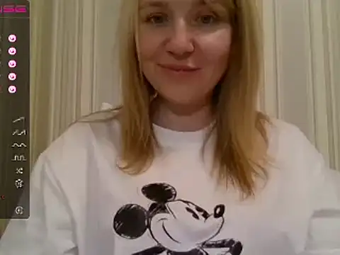 Snapshot of urbadkitty chatting on 01/19/25, 01:55 urbadkitty online show from 01/19/25, 01:55
