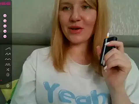 Snapshot of urbadkitty chatting on 03/18/25, 10:17 urbadkitty online show from 03/18/25, 10:17