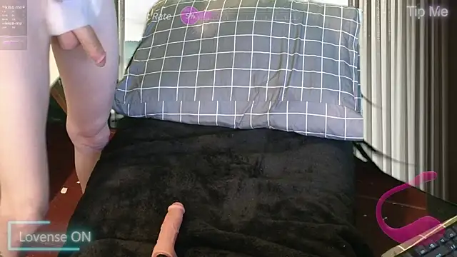 april show her online show from 12/17/24, 07:59