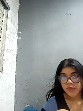 ariannazinha online show from 11/06/25, 11:53