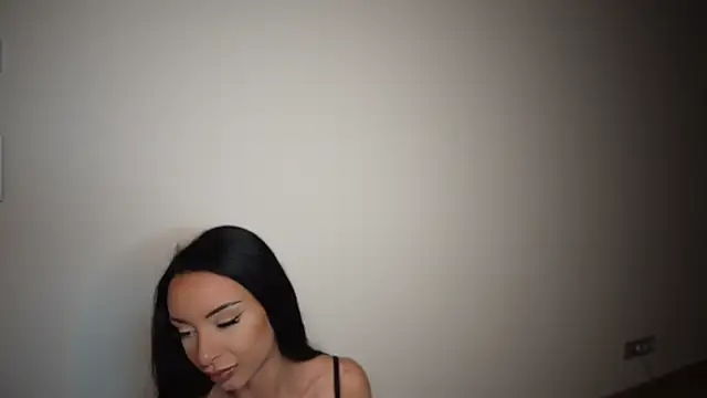 cara mella online show from 01/11/25, 10:29