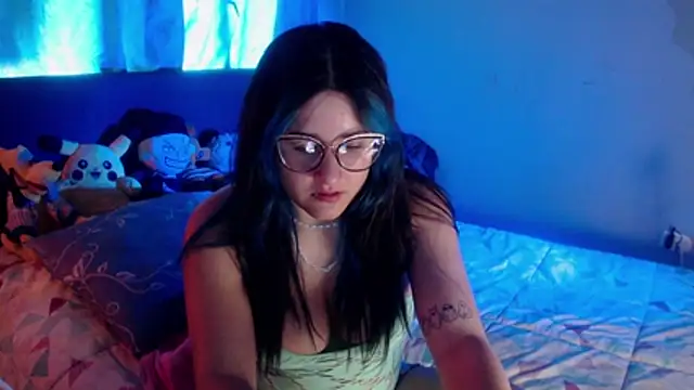 luna palmerau online show from 06/15/26, 02:39