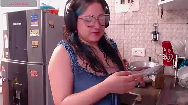 luna palmerau online show from 07/08/26, 06:41
