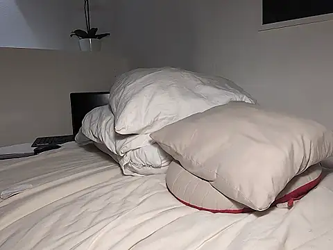 gymyagirlll online show from 03/15/26, 08:27