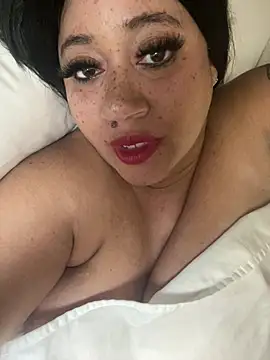 RoxiRedXXX online show from 04/11/26, 05:04