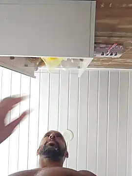 Snapshot of Binhosex2024 chatting on 03/06/25, 05:00 Binhosex2024 online show from 03/06/25, 05:00