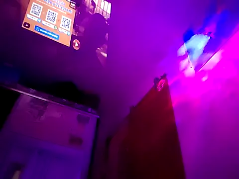 Snapshot of Binhosex2024 chatting on 03/19/25, 12:59 Binhosex2024 online show from 03/19/25, 12:59