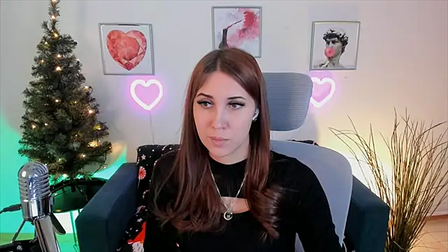 NellieMccaffrey online show from 12/26/24, 07:38