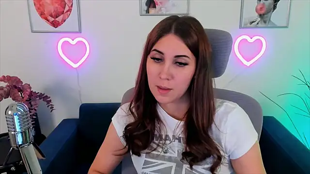 NellieMccaffrey online show from 01/11/25, 04:38