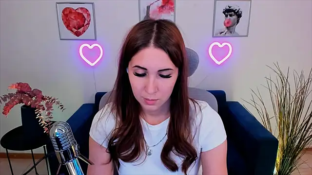 NellieMccaffrey online show from 01/14/25, 07:43