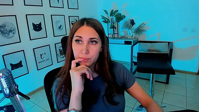 NellieMccaffrey online show from 01/26/25, 01:52