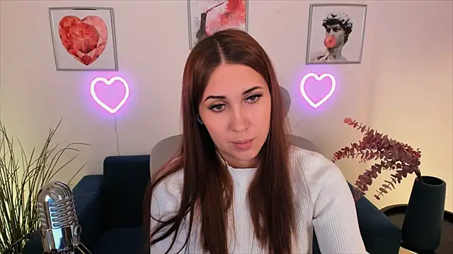 NellieMccaffrey online show from 12/22/24, 01:01