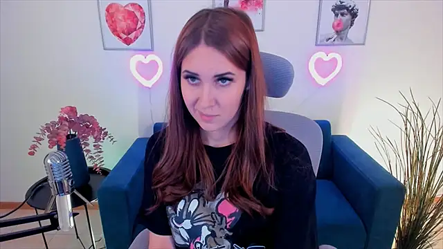 NellieMccaffrey online show from 01/05/25, 11:04