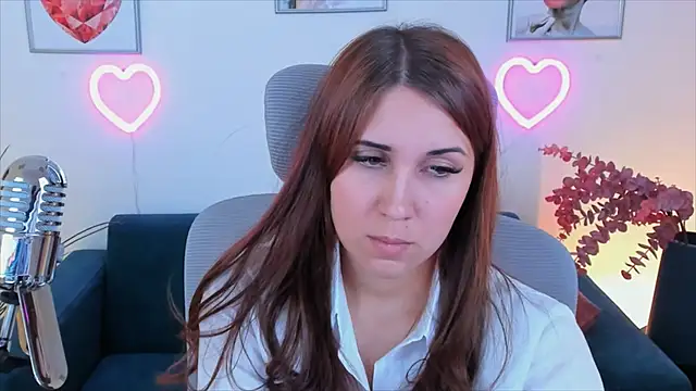 NellieMccaffrey online show from 12/17/24, 01:50