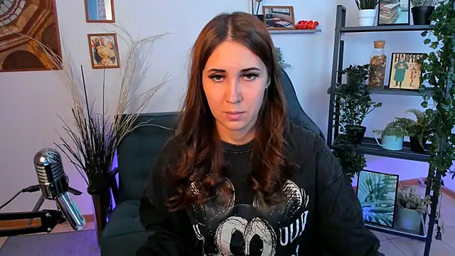 NellieMccaffrey online show from 01/07/25, 04:48