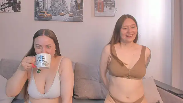 gentlelionesses98 online show from 05/17/26, 10:26