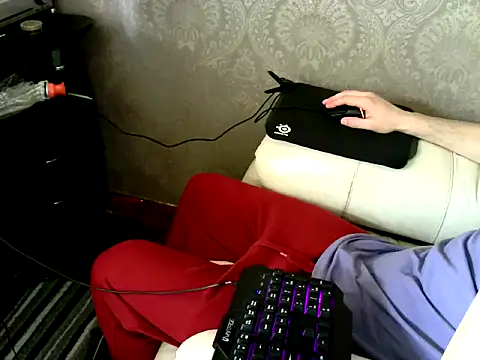 MrStraightDik online show from 02/05/25, 10:41