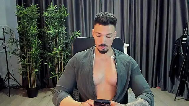 Snapshot of HaydenSpearss chatting on 03/01/25, 07:41 HaydenSpearss online show from 03/01/25, 07:41