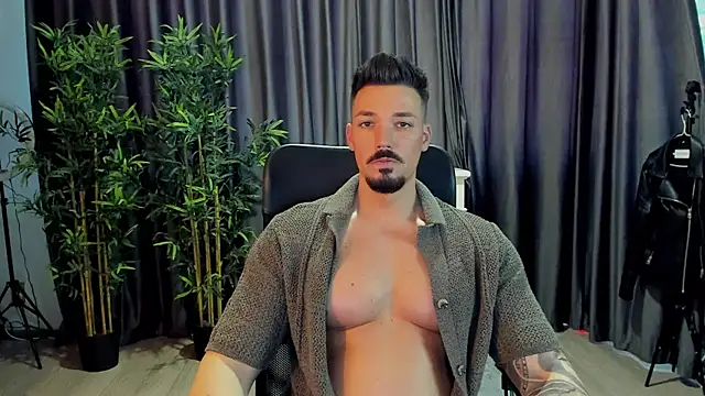 Snapshot of HaydenSpearss chatting on 03/19/25, 12:34 HaydenSpearss online show from 03/19/25, 12:34