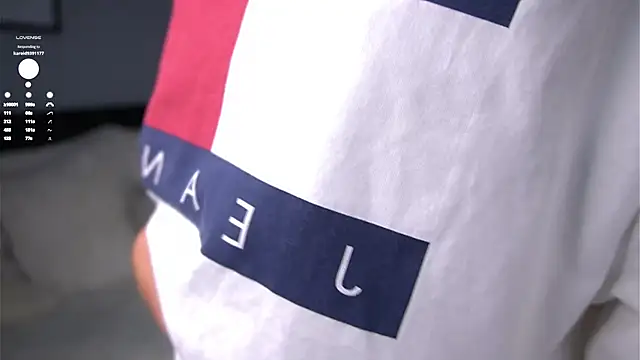 Snapshot of PiquingOgalala chatting on 10/26/25, 01:06 PiquingOgalala online show from 10/26/25, 01:06