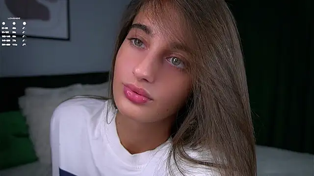 Snapshot of PiquingOgalala chatting on 10/20/25, 12:56 PiquingOgalala online show from 10/20/25, 12:56