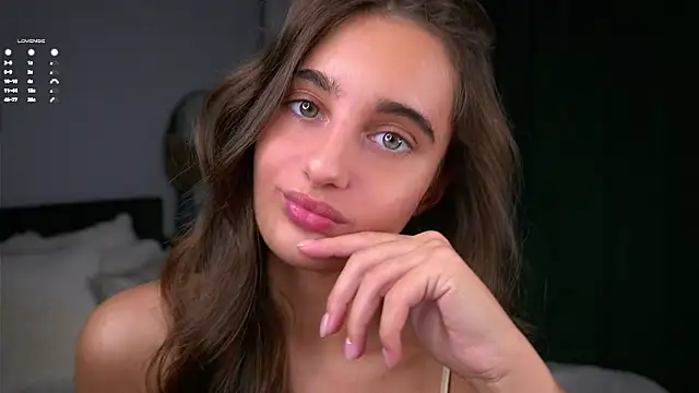 Snapshot of PiquingOgalala chatting on 12/02/25, 01:06 PiquingOgalala online show from 12/02/25, 01:06