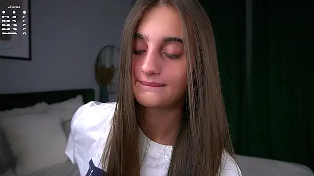 Snapshot of PiquingOgalala chatting on 11/30/25, 01:06 PiquingOgalala online show from 11/30/25, 01:06