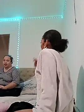 Laanegraofficial  online show from 12/04/24, 11:30