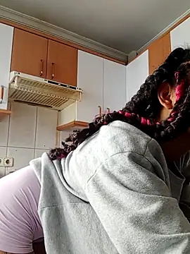 Laanegraofficial  online show from 10/02/25, 11:13