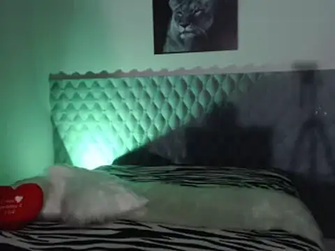 Sarahmonesexy online show from 02/12/25, 09:33