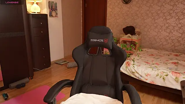 Snapshot of LunaLissa chatting on 10/03/25, 03:13 LunaLissa online show from 10/03/25, 03:13