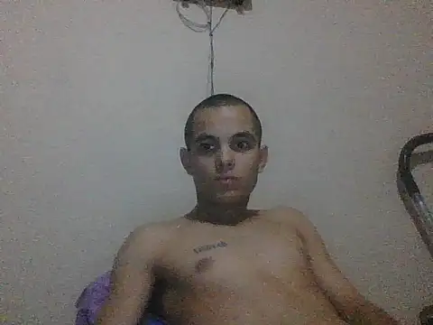 Snapshot of JoanBS21 chatting on 10/05/25, 03:41 JoanBS21 online show from 10/05/25, 03:41