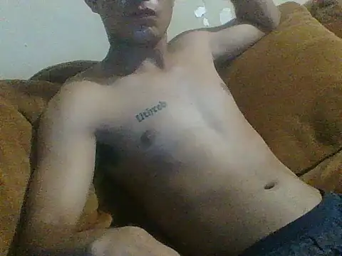 Snapshot of JoanBS21 chatting on 09/28/25, 09:16 JoanBS21 online show from 09/28/25, 09:16