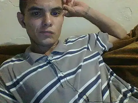 Snapshot of JoanBS21 chatting on 09/18/25, 04:04 JoanBS21 online show from 09/18/25, 04:04